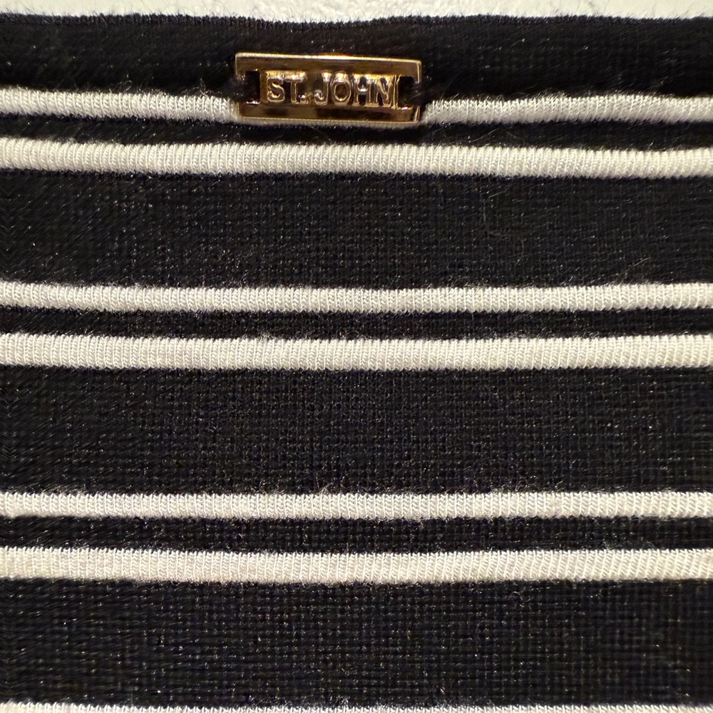 St. John 3/4 Sleeve Boat Stripe Knit Top Size M Nautical
Coastal Country Club - Picture 6 of 6